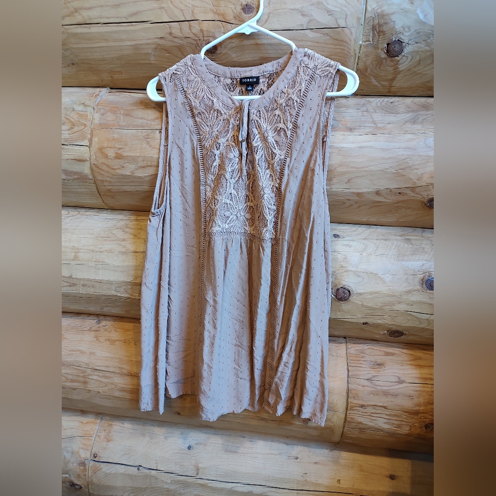 Torrid size 2 blouse